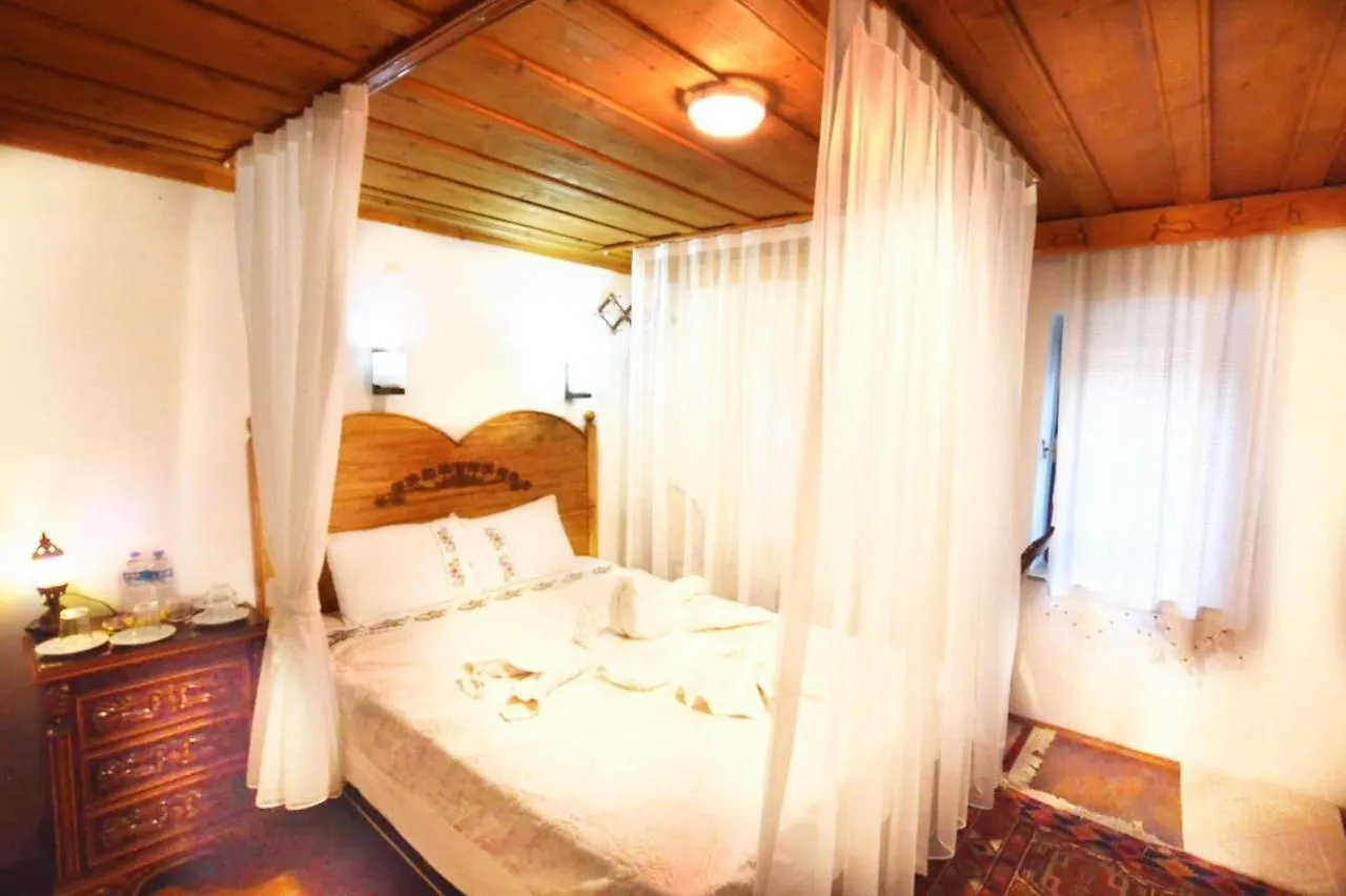 Séjour chez l'habitant Sirincem Pension Selçuk