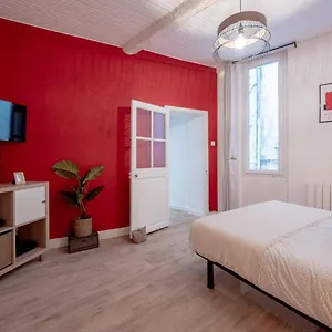 **appartement Proche Gare Et Marche De Toulon** Appartement Toulon